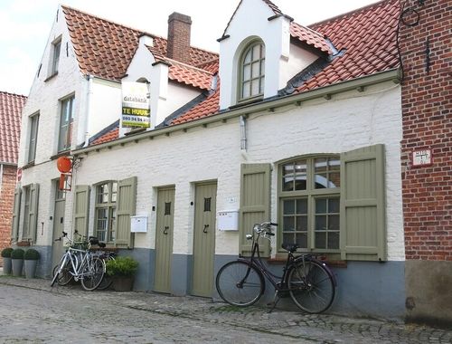                                         Maison à louer à Brugge, € 765
