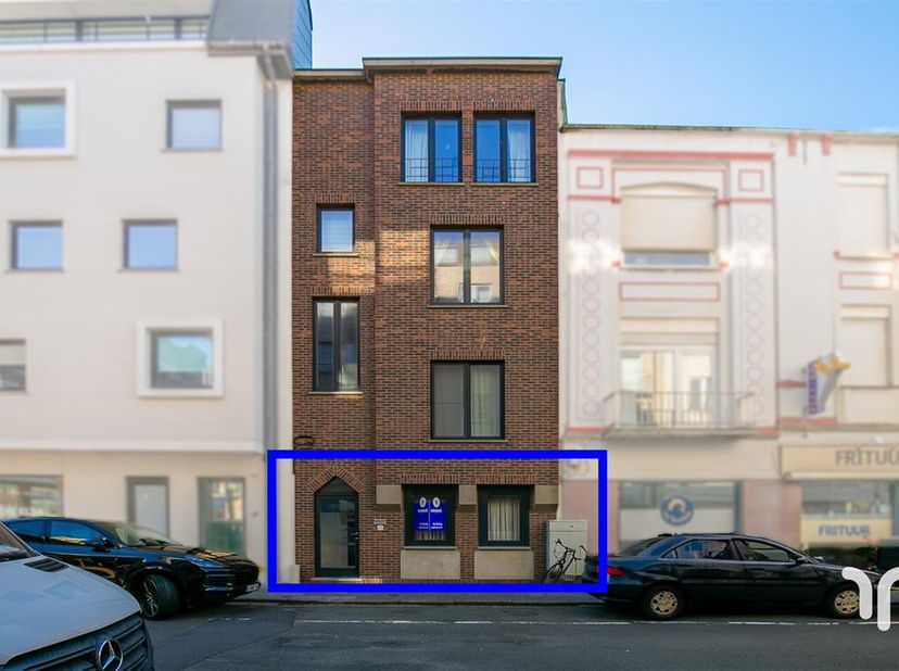 Deze gezellige studio is gelegen in het centrum van Wenduine, op wandelafstand van alle nodige winkels alsook de dijk. Gelegen in een kleinschalig en