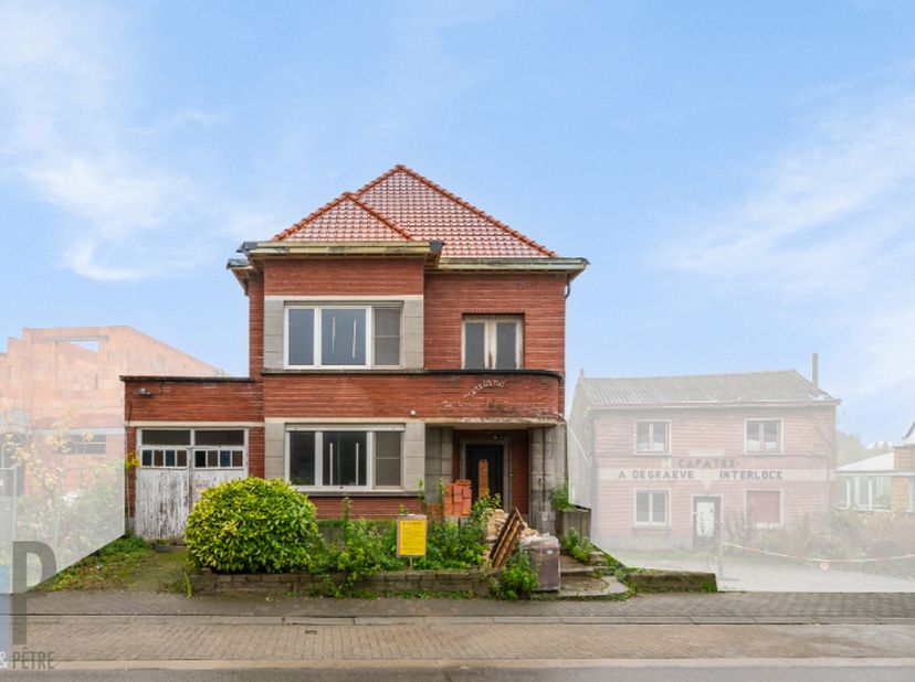 Uniek renovatieproject met 2 vergunde luxe appartementen in casco toestand, bestaande uit een gelijkvloers appartement van 144 m² en een duplex appart
