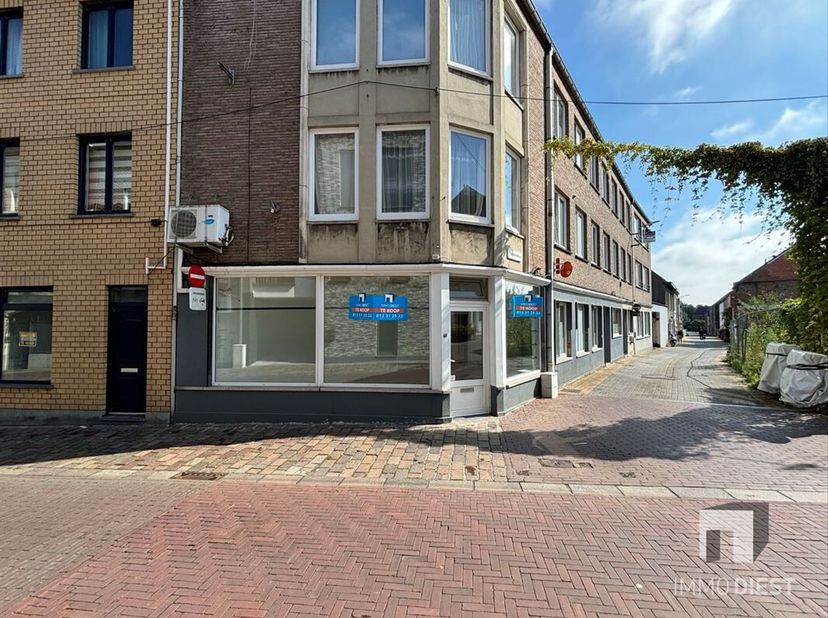 Bien professionnel à vendre
                    à 3290 Diest