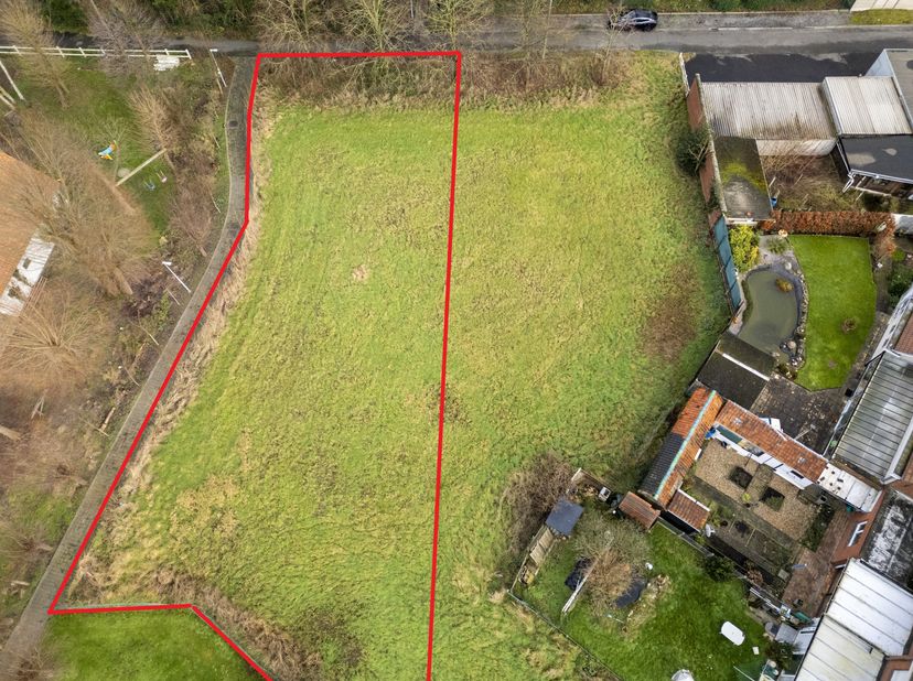 Bent u op zoek naar een ruime bouwgrond op een boogscheut van Kortrijk? Bekijk dan zeker dit aanbod in Gullegem. &lt;br /&gt;
Dit perceel is ideaal gelegen