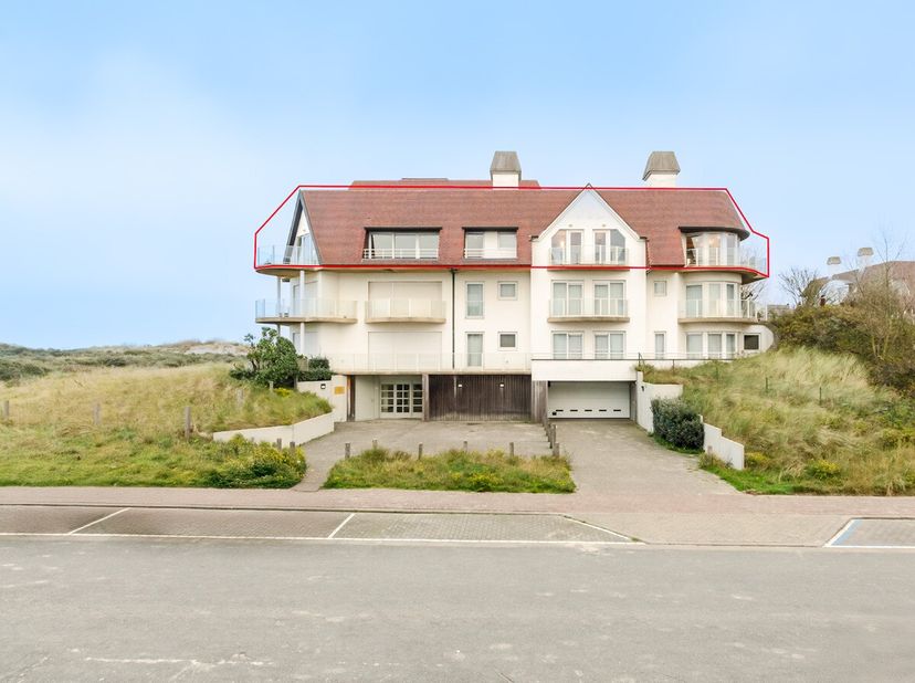 Oostduinkerke : appartement d&#039;angle exclusif avec vue phénoménale sur la mer à vendre.Dans le prestigieux Eden Roc, cet exceptionnel appartement d&#039;ang