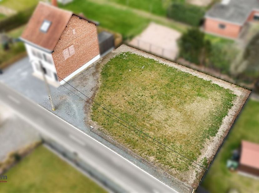 Terrain à bâtir de +/- 5 ares pour une construction jumelée dans un quartier agréable&lt;br /&gt;
Ce terrain à bâtir est situé dans une des rues les plus ca