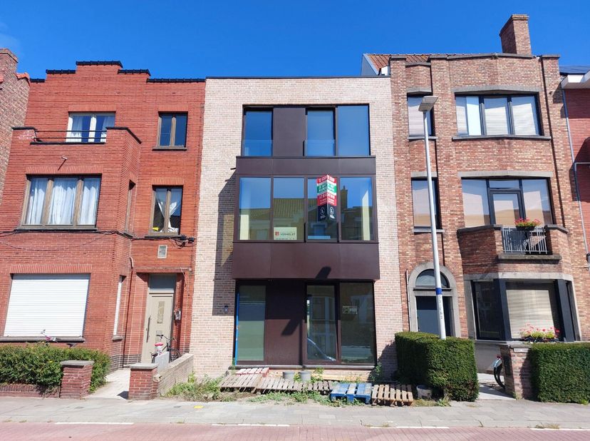 Appartement te koop
                    in 8310 Assebroek