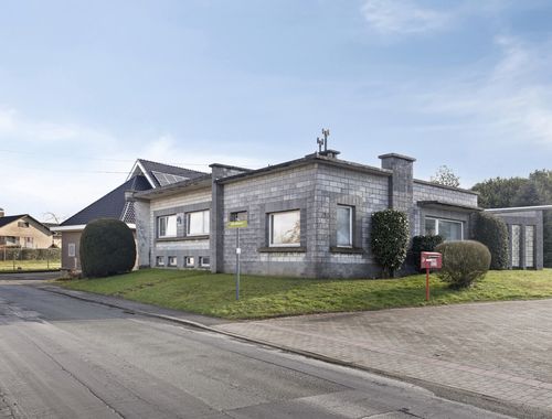                                         Maison exceptionnelle à vendre à Tollembeek, € 325.000
