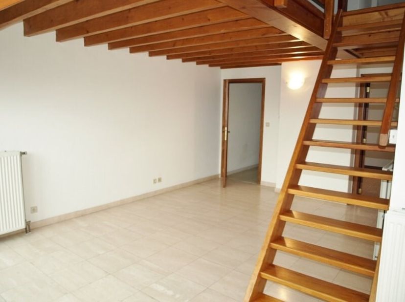 Appartement à louer
                    à 3290 Diest