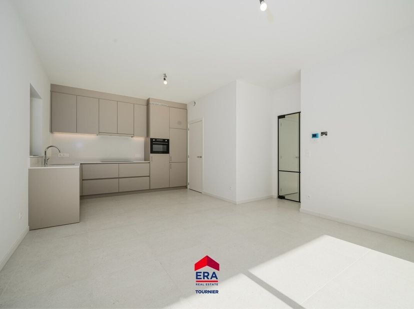 Bel appartement neuf entièrement équipé dans le projet résidentiel Hezerbos à Lommel. Le projet comprend 6 maisons et 11 appartements et est destiné a