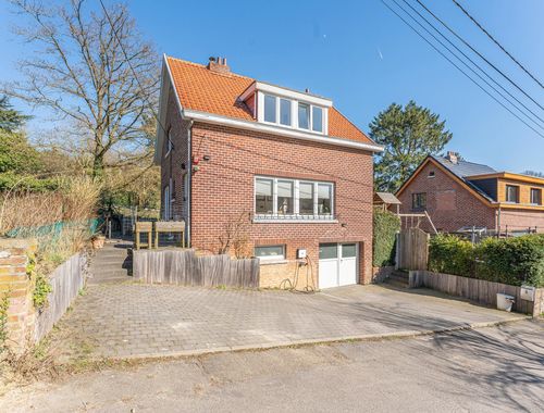                                         Villa à vendre à Genval, € 435.000
