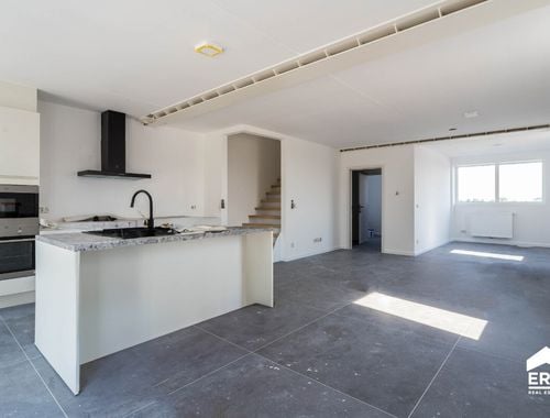                                         Appartement te huur in Dadizele, € 925
