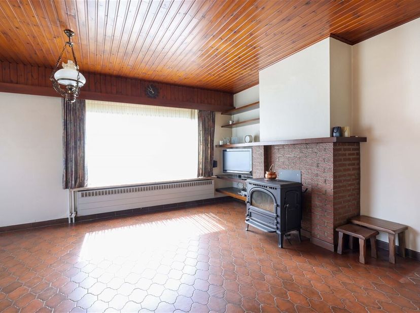 Rustig en centraal gelegen gezinswoning met 3 slaapkamers in groene omgeving&lt;br /&gt;
Omgeving:&lt;br /&gt;
+ Rustig gelegen in een groene omgeving&lt;br /&gt;
+ Op