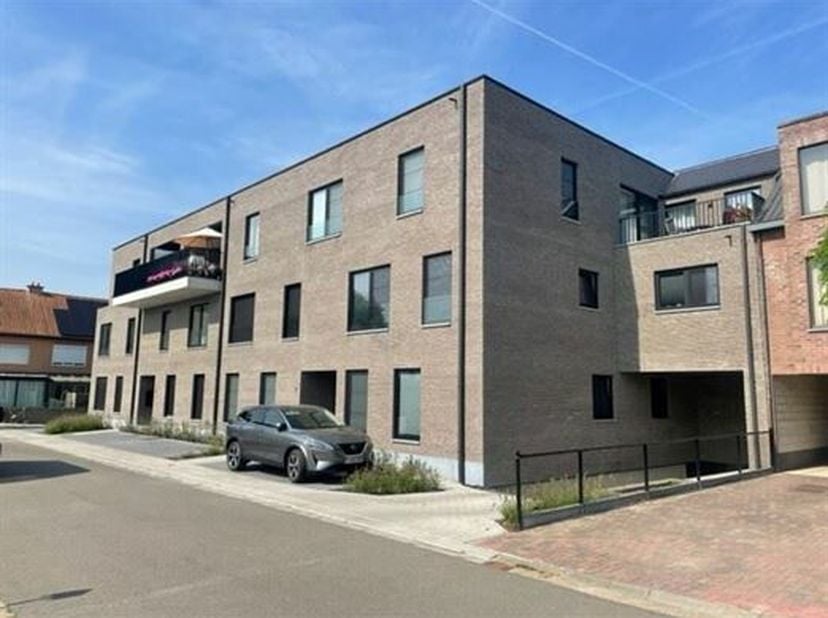 Garage à vendre
                    à 2870 Puurs
