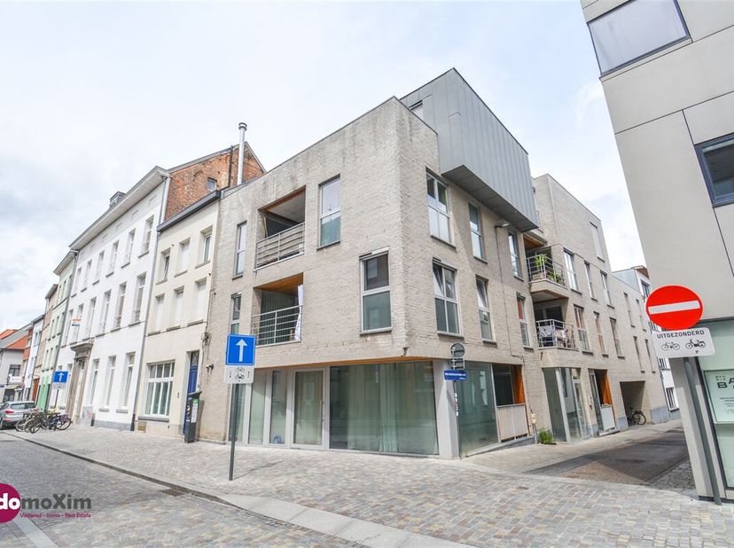 Ruim appartement met 2 slaapkamers in het centrum van Mechelen&lt;br /&gt;
Woon je graag op een boogscheut van de vismarkt en vlakbij alle winkels? Dan hebb