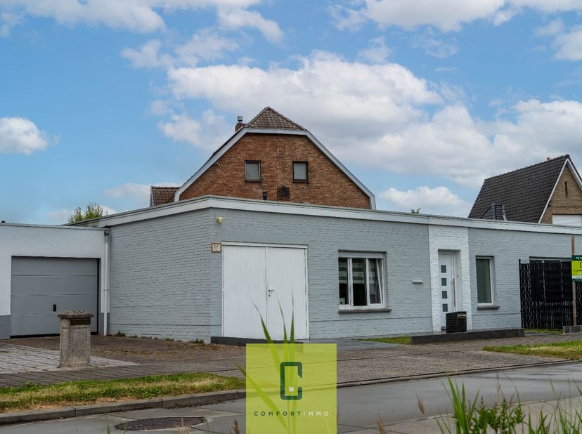 BEZOEKDAG: Dinsdag 3 juni - enkel op afspraak: info@comfortimmo.be of 0492/88.98.94&lt;br /&gt;
Ontdek deze prachtig gerenoveerde bungalow (2023) in de Vaar