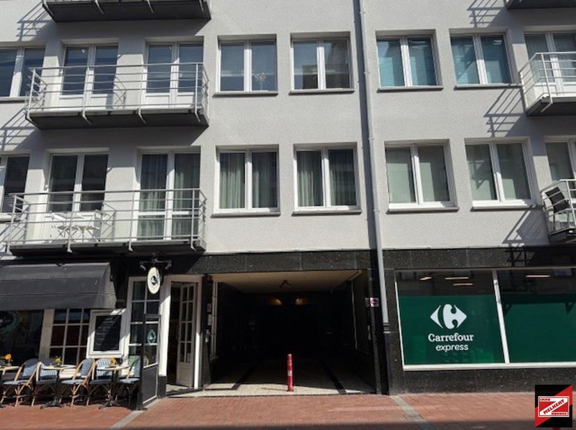 Dubbele autostaanplaats te koop  Topligging op de Bayauxlaan!