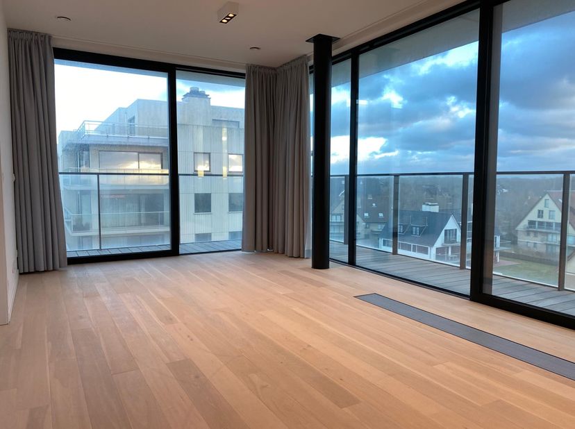 Droomt u ervan om elke dag wakker te worden met zicht op zee, strand en duinen?&lt;br /&gt;
Dan is Duinenzee de ideale haven. In de residentie met luxueuze