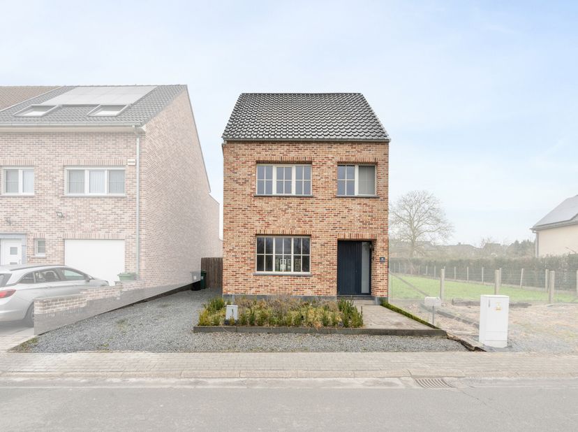 Ben je op zoek naar een instapklare woning op een toplocatie in Affligem?&lt;br /&gt;
Dan is deze recent gerenoveerde woning met 4 slaapkamers precies wat j