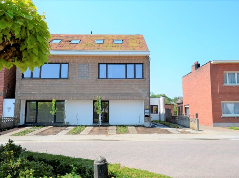 Appartement à vendre
                    à 2520 Emblem