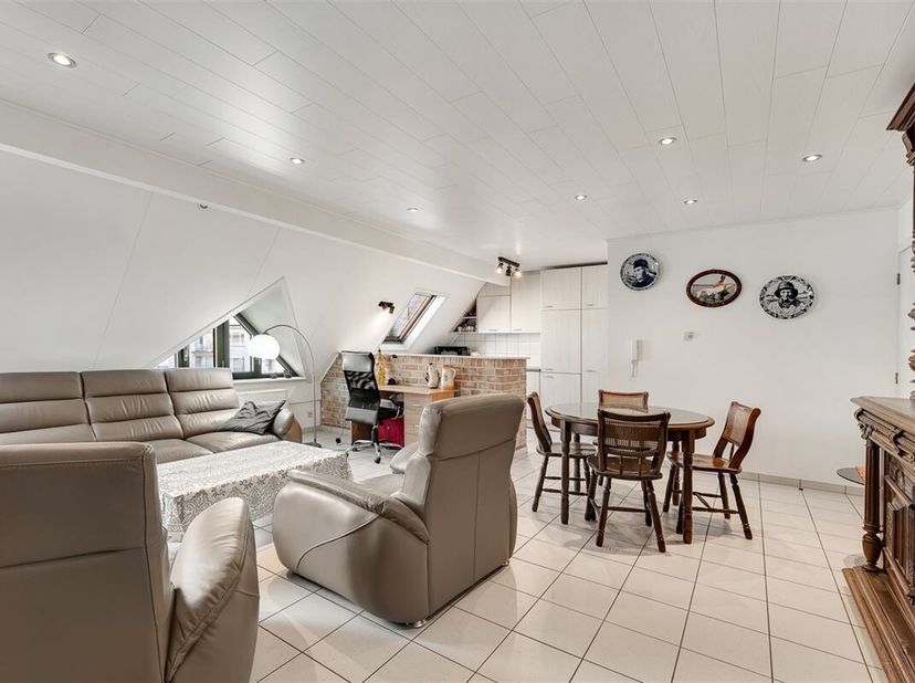 Ideaal als thuisbasis of investering!&lt;br /&gt;
Dit knus appartement is gelegen in Beringen centrum &amp; combineert ruimte, licht en comfort.&lt;br /&gt;
Het werd