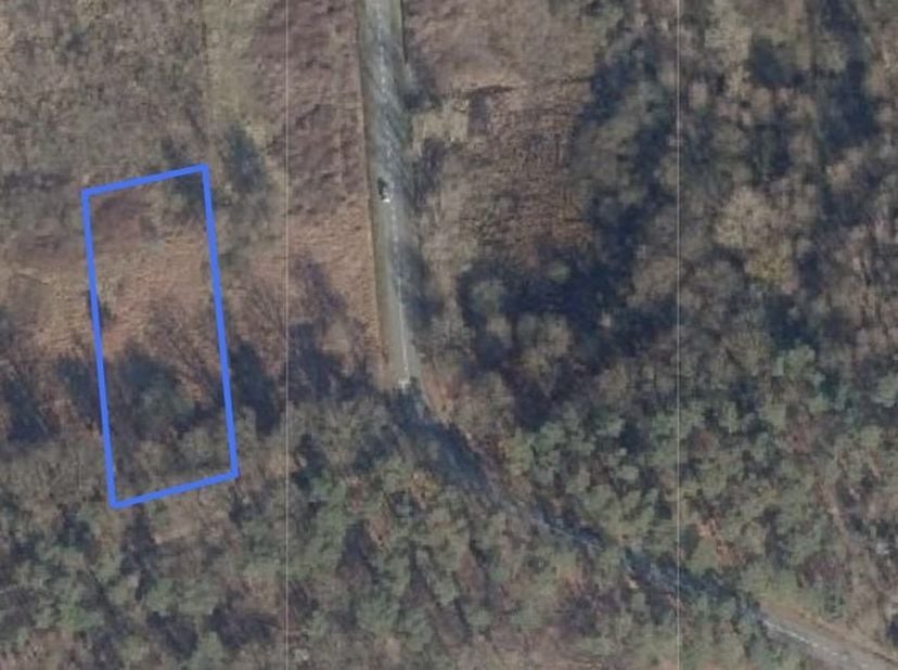 Terrain à vendre
                    à 3581 Beverlo