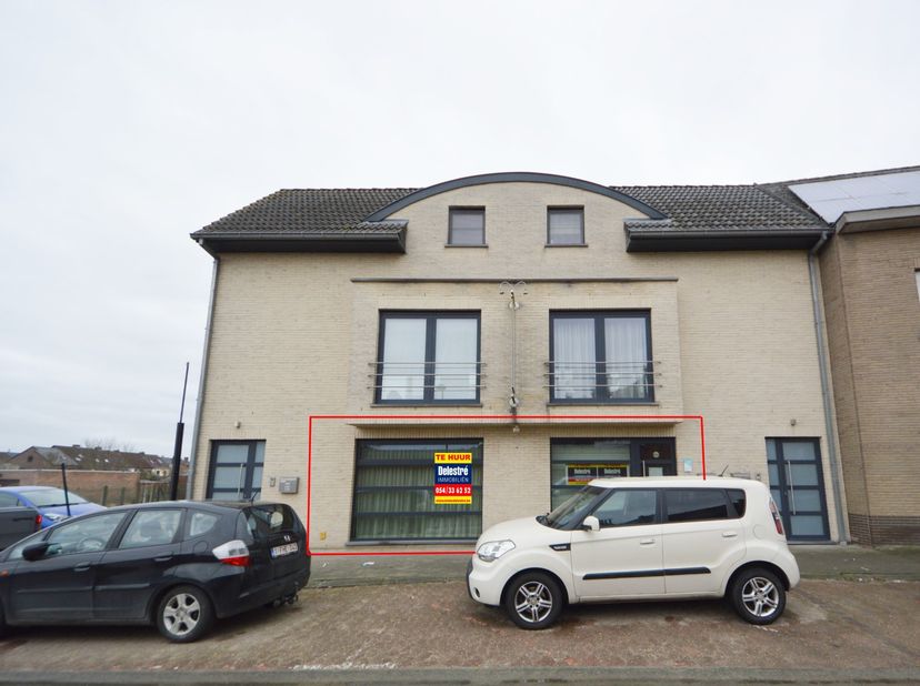 Bien professionnel à louer
                    à 9400 Ninove