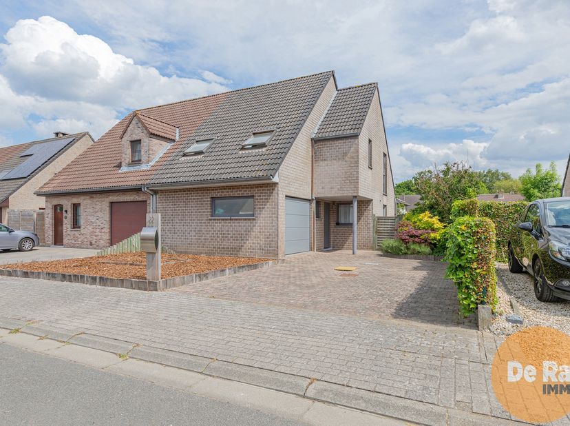 EERSTE BEZOEKDAG ZAT. 21 JUNI VAN 10U TOT 13U (enkel op afspraak!)&lt;br /&gt;
BUGGENHOUT - Deze volledig instapklare en goed onderhouden woning is uitsteke