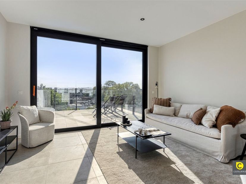 Appartement luxueux et de haute qualité nouvellement construit dans un endroit stratégique&lt;br /&gt;
Situé dans un endroit privilégié avec plusieurs parcs