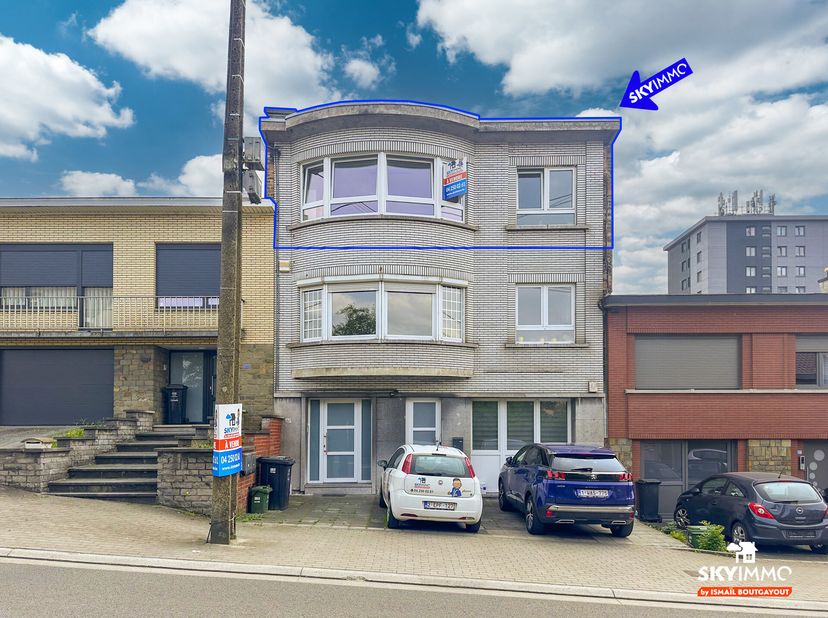 L&#039;agence SKYIMMO a le plaisir de vous présenter ce superbe appartement 3 chambres au deuxième étage d&#039;un immeuble calme à Saint Nicolas proche de tout