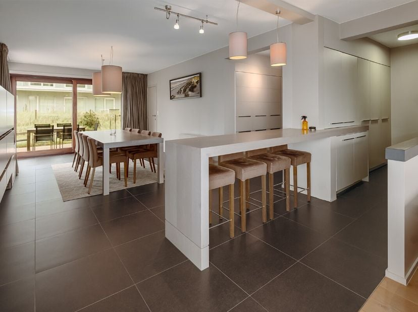 Oostduinkerke: gerenoveerd appartement met een nieuw EPC, EPC B!Ontdek dit volledig gerenoveerde appartement in de prachtige regio Groenendijk te Oost