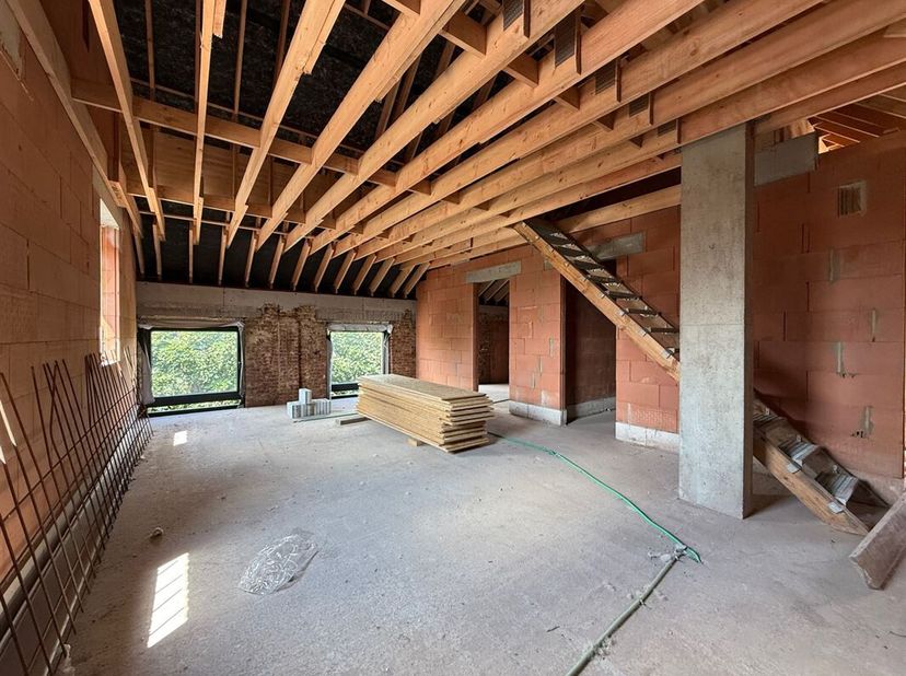 Ontdek dit prachtige nieuwbouwproject van 6 woningen (2 huizen en 4 appartementen) dat gebouwd zal worden in het hart van Havinnes door het lokale bed