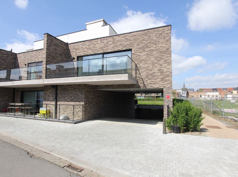 Garage à louer
                    à 2800 Mechelen