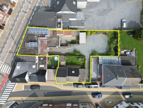                                         Commercieel Gebouw te koop in Denderleeuw, € 498.000

