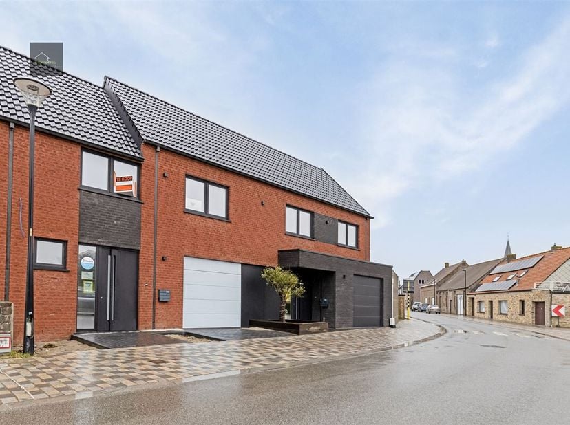 Grande maison neuve avec jardin profond à Slijpe (Possibilité 6% TVA)&lt;br /&gt;
Découvrez cette maison nouvellement construite, très lumineuse, finition d