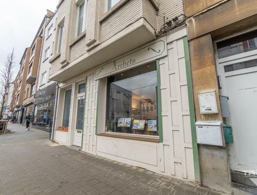                                         Commerce à vendre à Uccle, € 195.000
