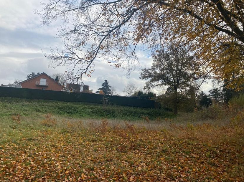 Landelijk wonen in Herent op een boogscheut van Brussel&lt;br /&gt;
&lt;br /&gt;
 Perceel 6a 70ca. &lt;br /&gt;
 PRIJSVAST van 265.000,00 euro exclusief kosten; (Inbegr