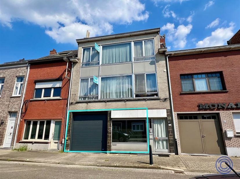 Bien professionnel à vendre
                    à 2500 Lier