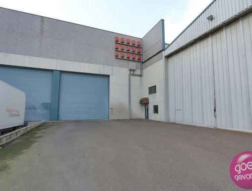                                         Bâtiment commercial à louer à Sint-Truiden, € 7.500
