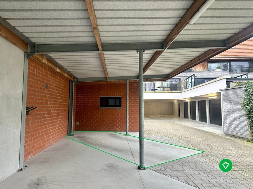 Op zoek naar een veilige en goed gelegen parkeerplaats? Deze afgesloten autostandplaats bevindt zich in Residentie Offshore, ideaal gelegen in Leffing