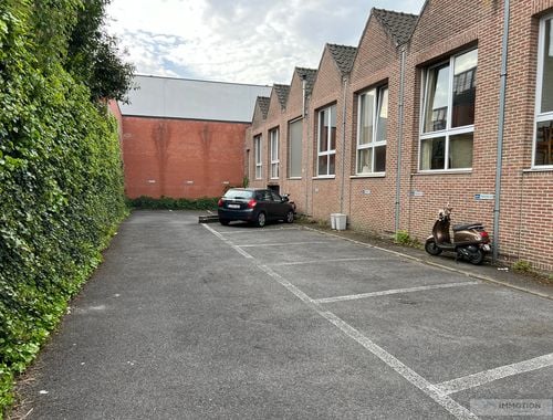                                         Staanplaats te koop in Kortrijk, € 9.000
