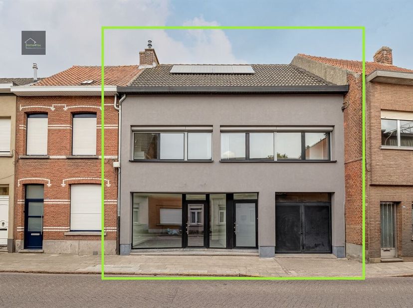 A vendre à Niel Combinaison unique de vie et de travail sur un emplacement de choix !&lt;br /&gt;
Découvrez cette opportunité exceptionnelle : un appartemen
