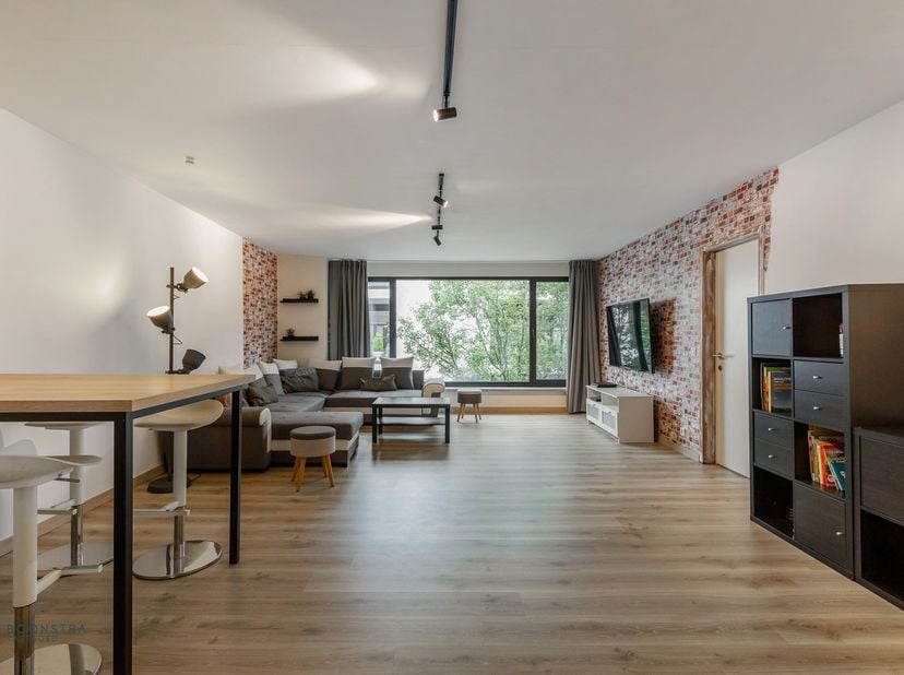 Op een fantastische locatie in het centrum van Haacht bevindt zich dit energiezuinig appartement met drie slaapkamers. U geniet hier van een uitsteken