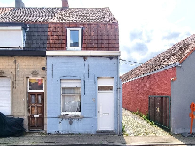 Te Renoveren Starterswoning of Opbrengsteigendom&lt;br /&gt;
Deze woning biedt heel wat potentieel voor handige starters of investeerders!&lt;br /&gt;
Indeling: e
