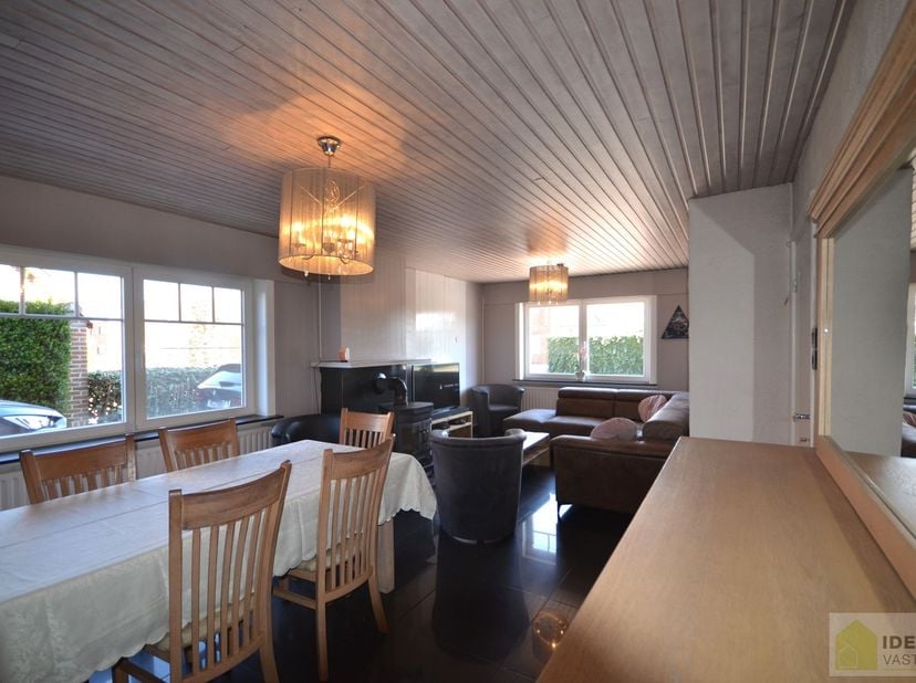 !! GELIEVE U PER MAIL AAN TE MELDEN!!&lt;br /&gt;
&lt;br /&gt;
IDEALIS VASTGOED – CHARMANTE EENGEZINSWONING MET 3 SLAAPKAMERS, LICHTRIJKE LEEFRUIMTE, HEERLIJKE TU