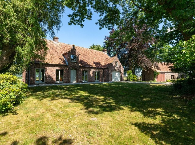[[ CE BIEN PARTICIPE À LA JOURNÉE MAISONS OUVERTES ERA LE 14/6 DE 17:30 À 18:30 ]]&lt;br /&gt;
Ce bien participe à la Journée Maisons Ouvertes ERA. Visitabl