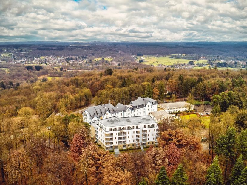 Wordt notarieel eigenaar van een hotelkamer, geniet van alle inkomsten en gebruik dit als een ideale uitvalsbasis wanneer u op vakantie komt regio Ard
