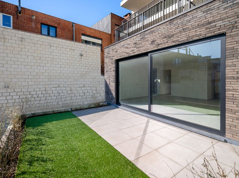 La résidence &quot;Jacqueline&quot; est un projet immobilier intemporel comprenant 8 appartements. Économe en énergie, bien située et à distance de marche du ce