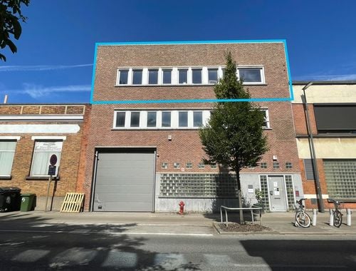                                         Espace de bureaux à louer à Forest, € 1.680
