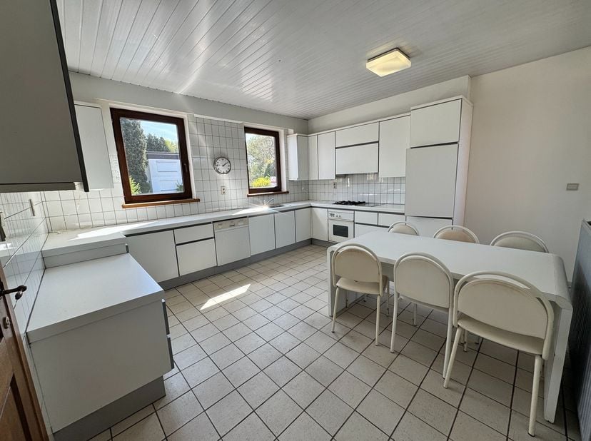 Ben jij op zoek naar een eigendom waar je wonen en ondernemen naadloos kan combineren?&lt;br /&gt;
Dan is dit pand aan de Kempenseweg 61 in Zutendaal jouw p
