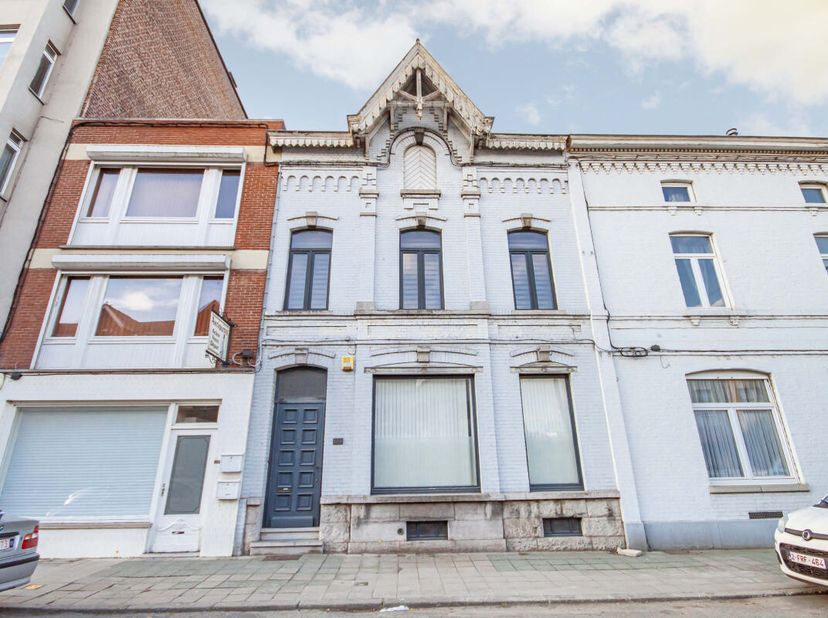 Huis te koop
                    in 6032 Mont-sur-Marchienne