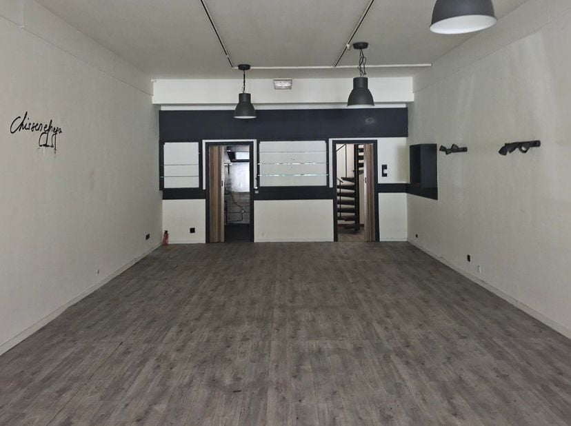 Bien professionnel à vendre
                    à 3630 Mechelen-aan-de-Maas