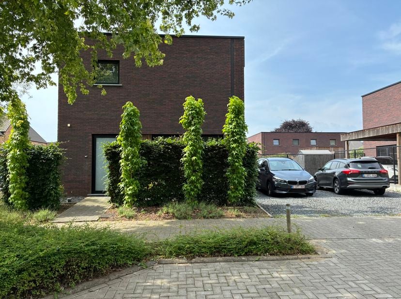 Instapklare, energiezuinige woning in een oase van rust &lt;br /&gt;
&lt;br /&gt;
Ben je op zoek naar een moderne woning in een rustige, kindvriendelijke omgeving